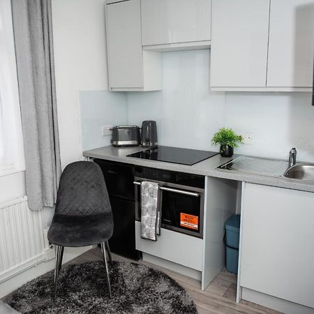 Small But Cozy Studio, Great Tube Connection London Exterior photo